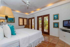 Coconut Palm Garden Master Suite